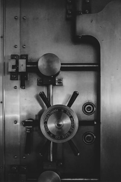 Home > Subscribe to a network of expertise… > IronMarket Wealth Image 1